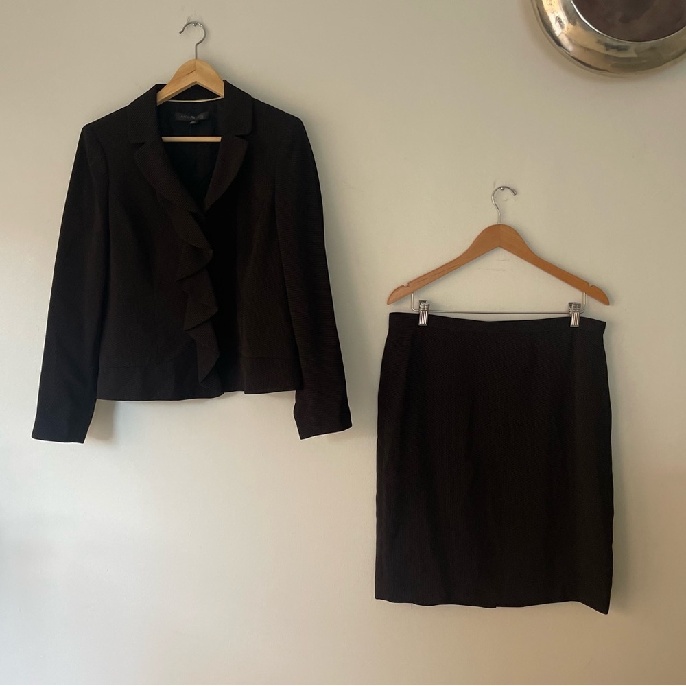 Anne Klein Suit  Blazer & Skirt Size 12P